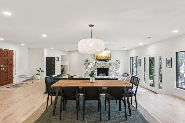 3902 Knollwood DR A, Austin, TX 78731