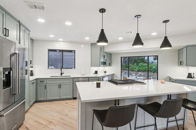 3902 Knollwood DR A, Austin, TX 78731