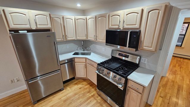 39 Salutation 33, Boston, MA 02108