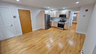 39 Salutation 33, Boston, MA 02108