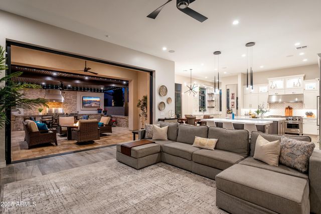 2656 E ORIOLE Drive, Gilbert, AZ 85297