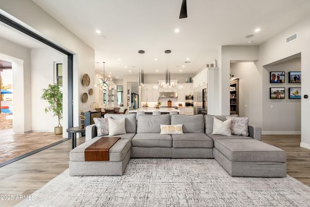 2656 E ORIOLE Drive, Gilbert, AZ 85297