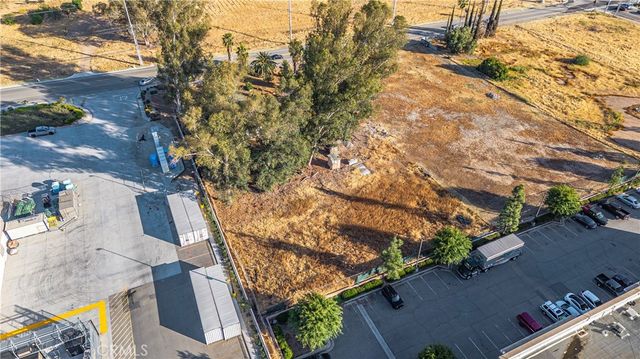 29489 3rd, Lake Elsinore, CA 92532