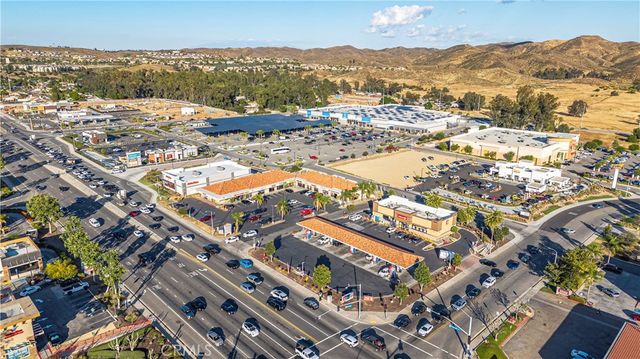29489 3rd, Lake Elsinore, CA 92532