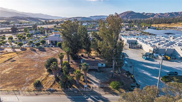 29489 3rd, Lake Elsinore, CA 92532