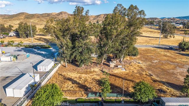 29489 3rd, Lake Elsinore, CA 92532