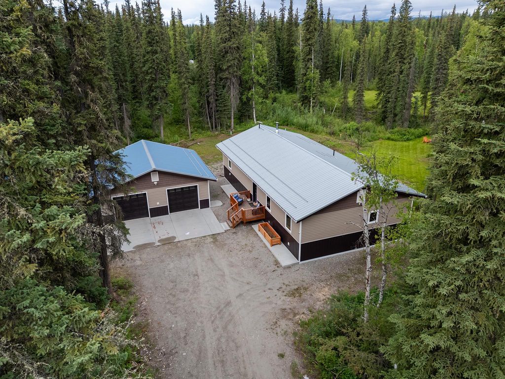 605 SILVER LINING DRIVE, North Pole, AK 99705