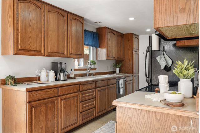 12011 SE 157th Place, Renton, WA 98058