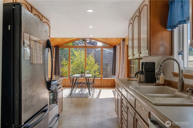 12011 SE 157th Place, Renton, WA 98058