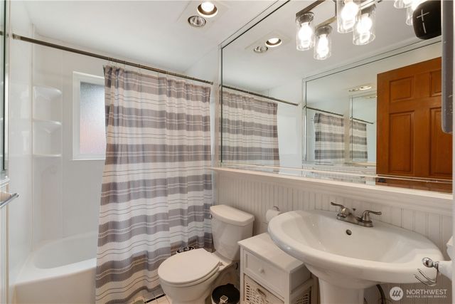 12011 SE 157th Place, Renton, WA 98058