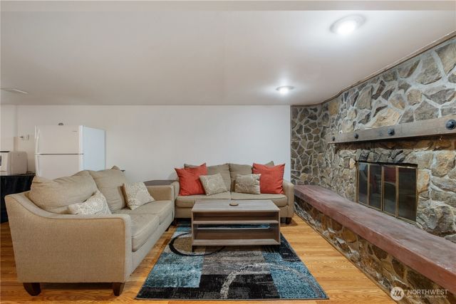 12011 SE 157th Place, Renton, WA 98058