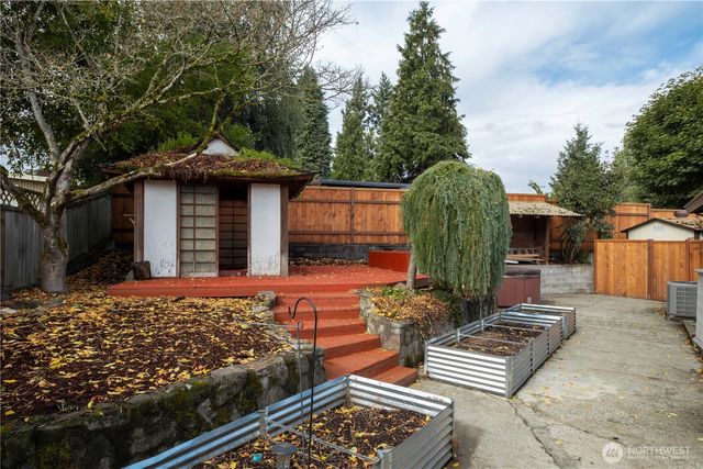 12011 SE 157th Place, Renton, WA 98058