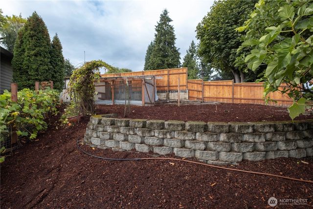 12011 SE 157th Place, Renton, WA 98058