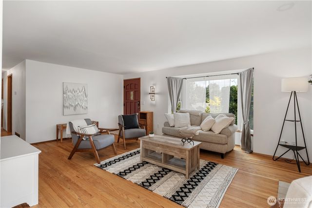 12011 SE 157th Place, Renton, WA 98058