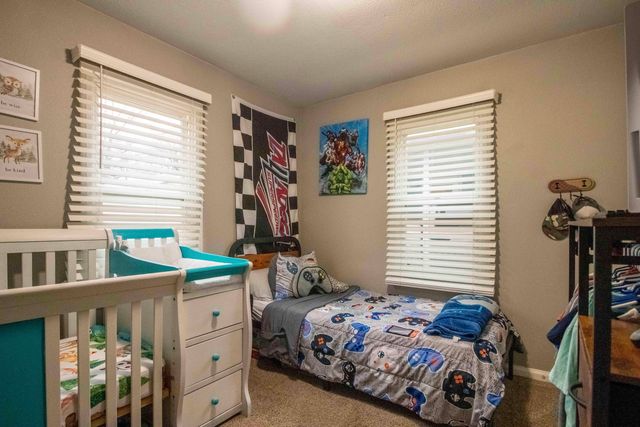 1521 W Hamilton Street, Springfield, MO 65802