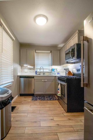 1521 W Hamilton Street, Springfield, MO 65802