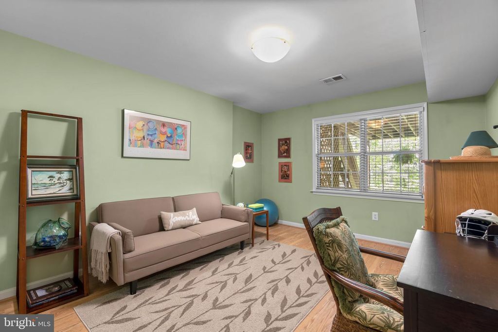 Image 20 of property listing at 20421 REMSBURY PL, Gaithersburg, MD 20886