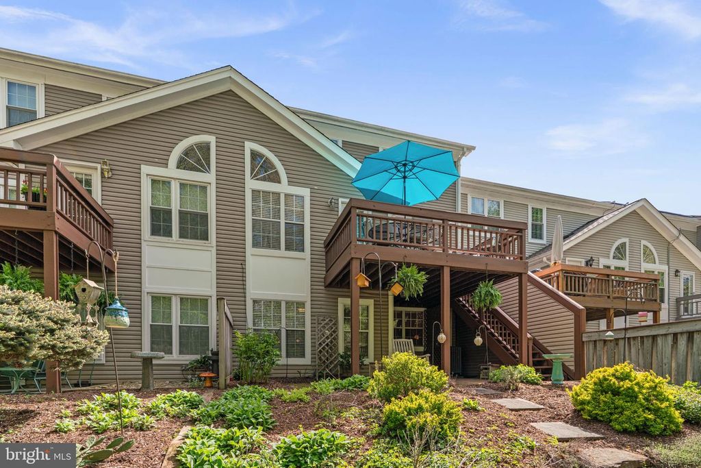 Image 24 of property listing at 20421 REMSBURY PL, Gaithersburg, MD 20886