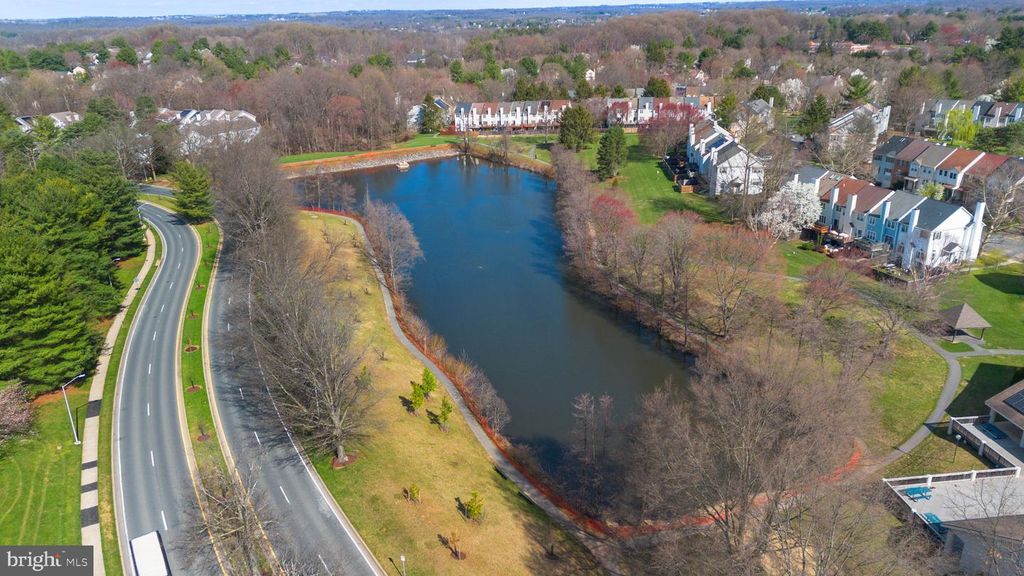 Image 25 of property listing at 20421 REMSBURY PL, Gaithersburg, MD 20886