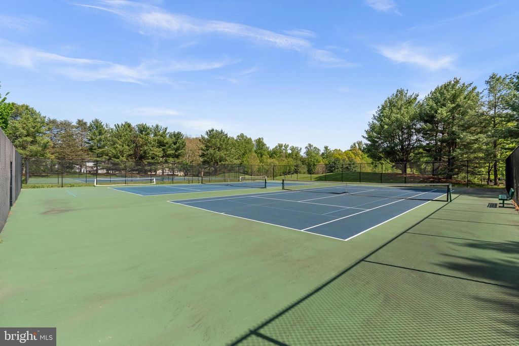 Image 28 of property listing at 20421 REMSBURY PL, Gaithersburg, MD 20886