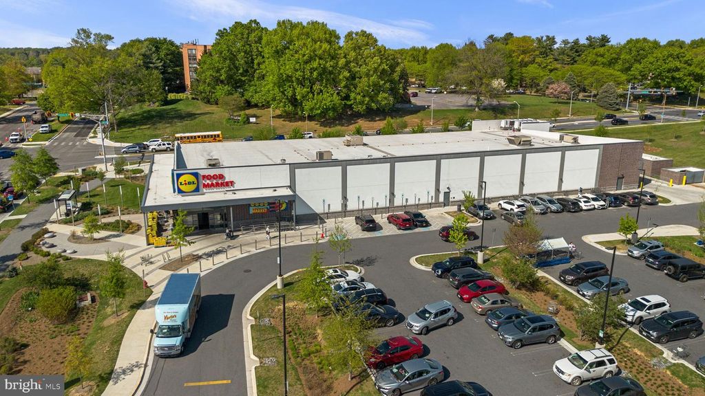 Image 31 of property listing at 20421 REMSBURY PL, Gaithersburg, MD 20886