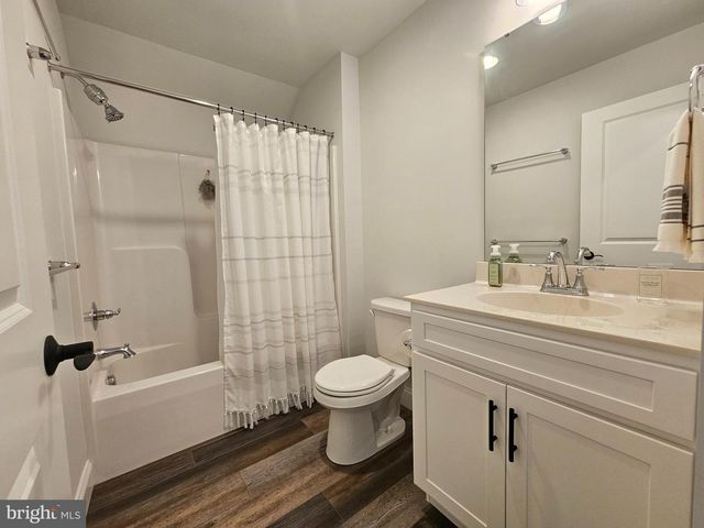 1855 EMERALD WAY, Mount Joy, PA 17552