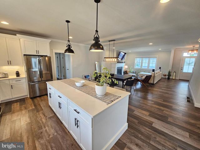 1855 EMERALD WAY, Mount Joy, PA 17552