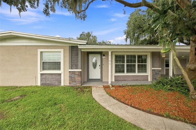 5106 THONOTOSASSA ROAD, Plant City, FL 33565