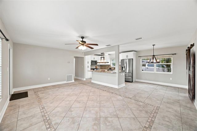 5106 THONOTOSASSA ROAD, Plant City, FL 33565
