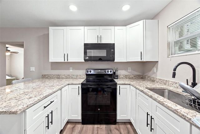 5106 THONOTOSASSA ROAD, Plant City, FL 33565