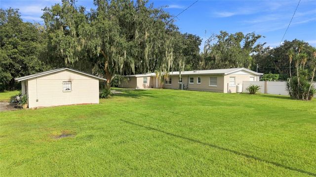 5106 THONOTOSASSA ROAD, Plant City, FL 33565