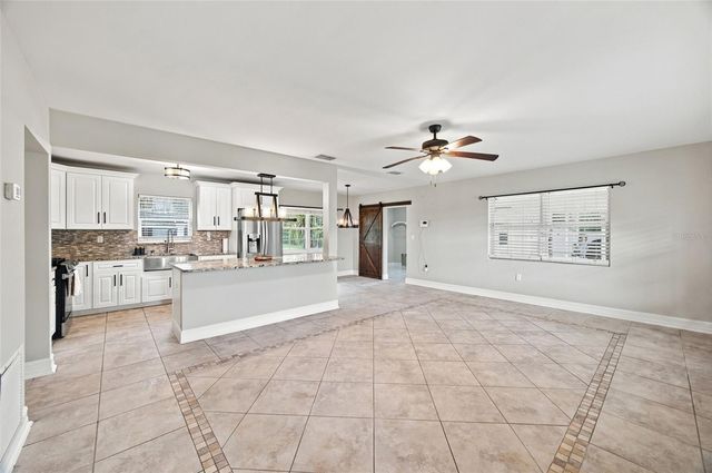 5106 THONOTOSASSA ROAD, Plant City, FL 33565