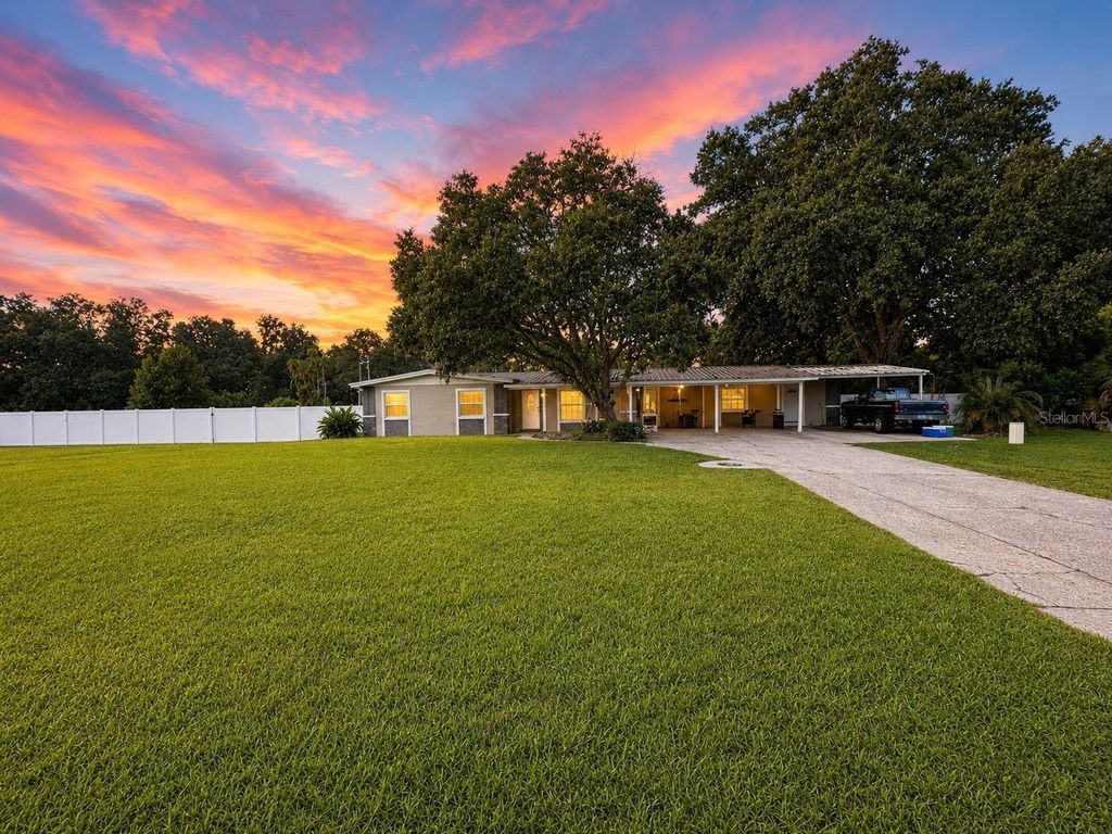 5106 THONOTOSASSA ROAD, Plant City, FL 33565
