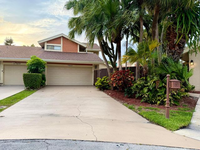 7657 Sierra Terrace W, Boca Raton, FL 33433