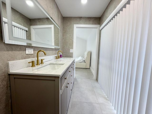7657 Sierra Terrace W, Boca Raton, FL 33433