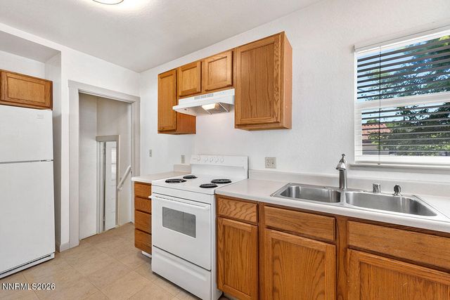 1295 Feather Way, Reno, NV 89509