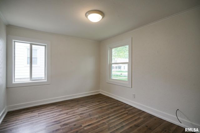 4013 N COLUMBUS Avenue, Peoria, IL 61603