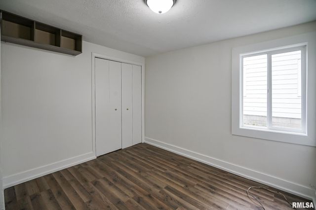 4013 N COLUMBUS Avenue, Peoria, IL 61603