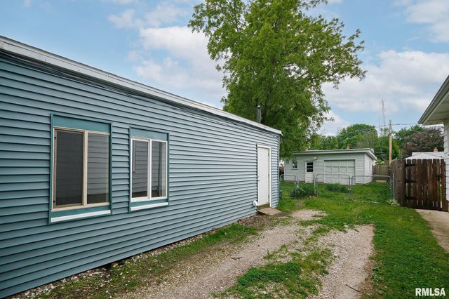 4013 N COLUMBUS Avenue, Peoria, IL 61603