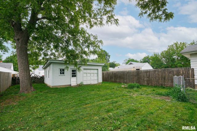 4013 N COLUMBUS Avenue, Peoria, IL 61603