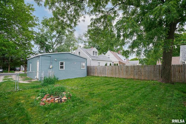 4013 N COLUMBUS Avenue, Peoria, IL 61603