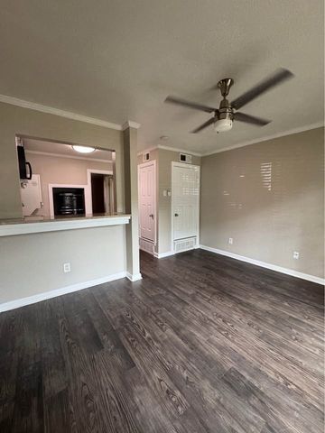 4335 Cedar Springs Road 110, Dallas, TX 75219