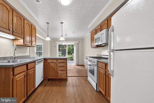 36 AUGUSTA CT, Marlton, NJ 08053
