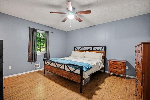 2262 Everett Court, Loganville, GA 30052