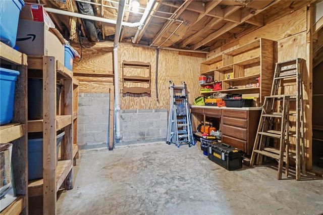 2262 Everett Court, Loganville, GA 30052