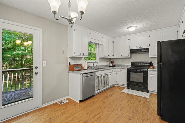 2262 Everett Court, Loganville, GA 30052