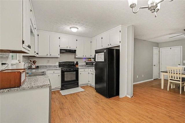 2262 Everett Court, Loganville, GA 30052