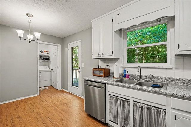 2262 Everett Court, Loganville, GA 30052