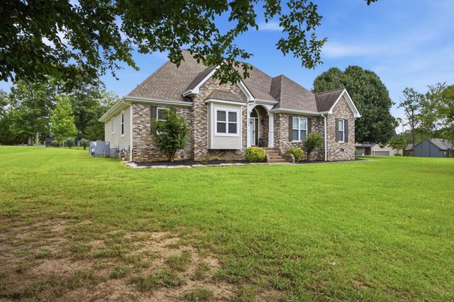 301 Dogwood Lane, Fort Oglethorpe, GA 30742