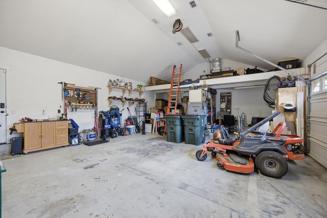 301 Dogwood Lane, Fort Oglethorpe, GA 30742